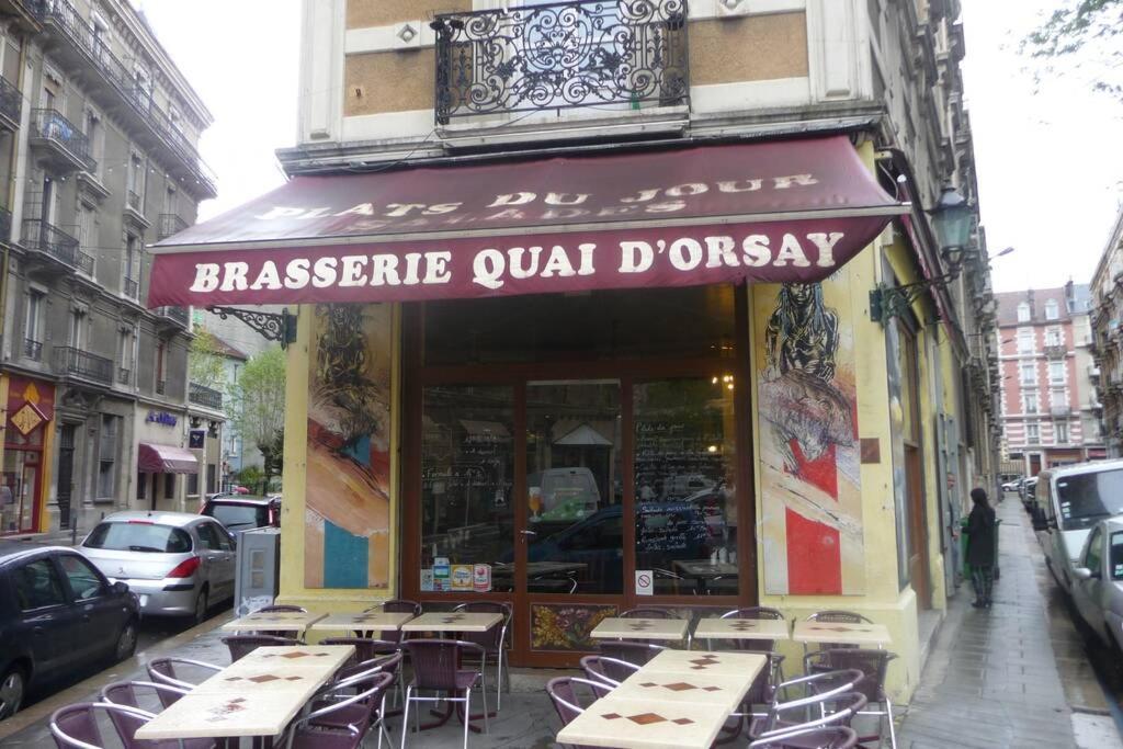 Bel Appartement Charme Ancien Dans Quartier Anime Grenoble Eksteriør billede