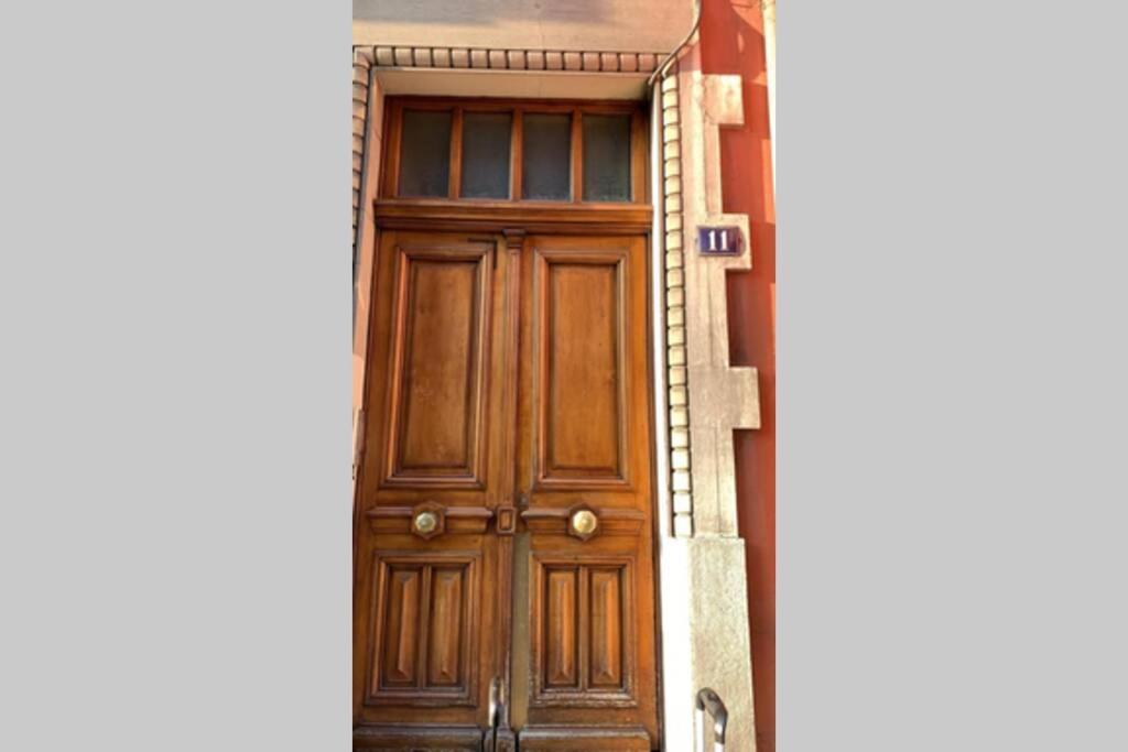 Bel Appartement Charme Ancien Dans Quartier Anime Grenoble Eksteriør billede