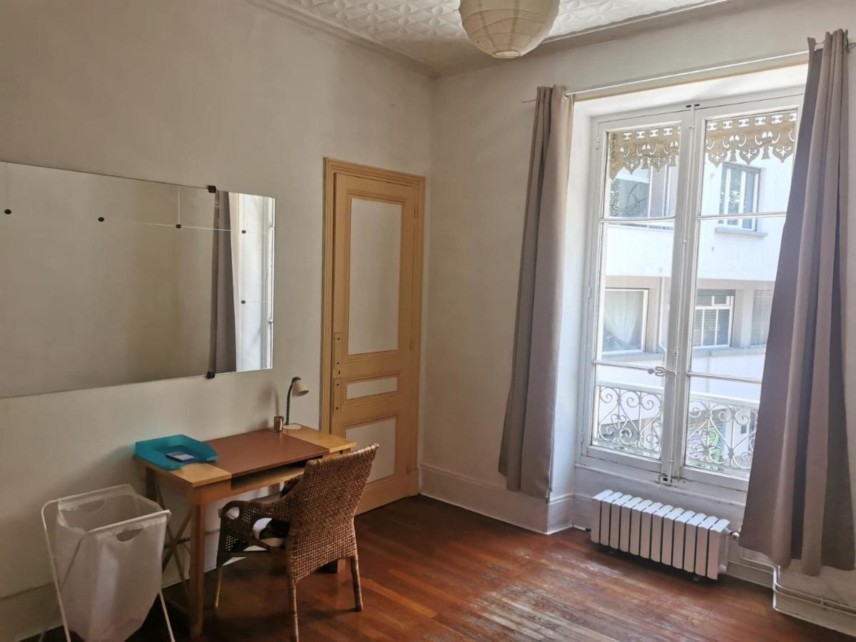 Bel Appartement Charme Ancien Dans Quartier Anime Grenoble Eksteriør billede