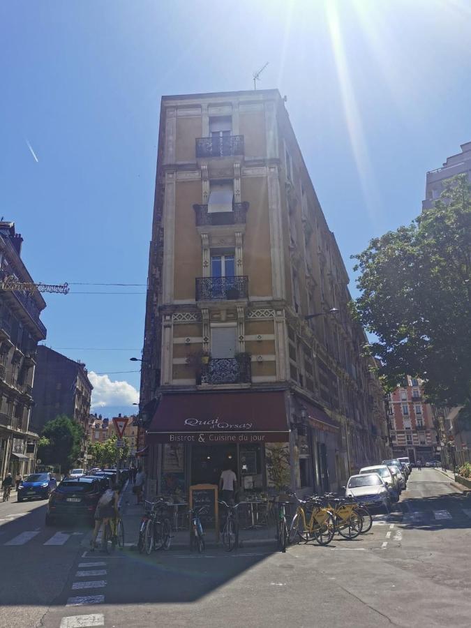 Bel Appartement Charme Ancien Dans Quartier Anime Grenoble Eksteriør billede